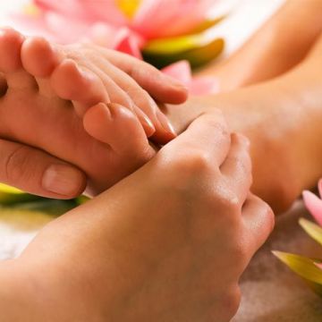 Hướng dẫn massage chân cơ bản